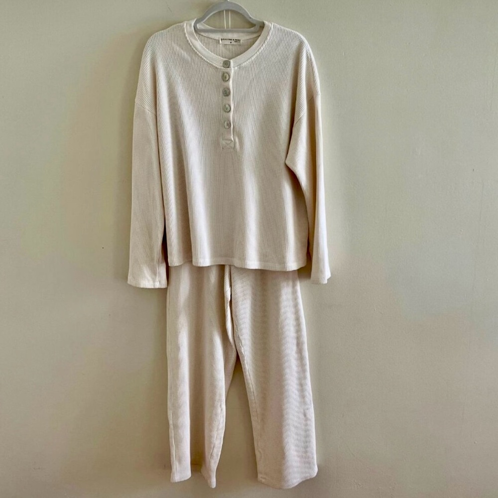 Electric & Rose Kate Thermal Sweatshirt and Tanner Pants Set - Picture 4 of 9